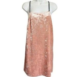 HYFVE Size Medium Dusty Pink Crushed Velvet Women's Slip Dress Spaghetti Straps